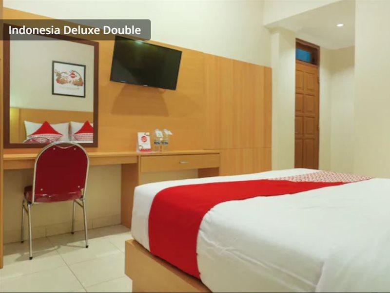 Urbanview Hotel Pondok Anggun Yogyakarta By Reddoorz Maguwo Exterior photo