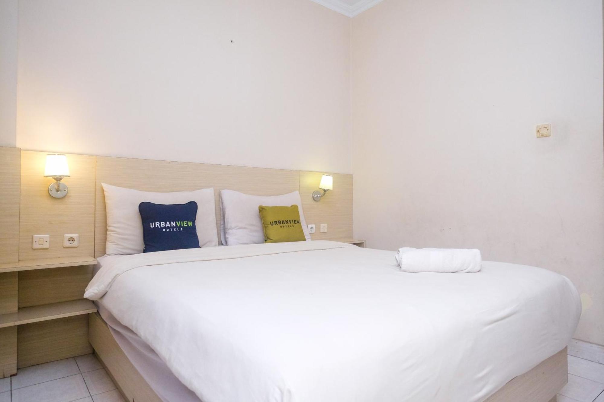 Urbanview Hotel Pondok Anggun Yogyakarta By Reddoorz Maguwo Exterior photo