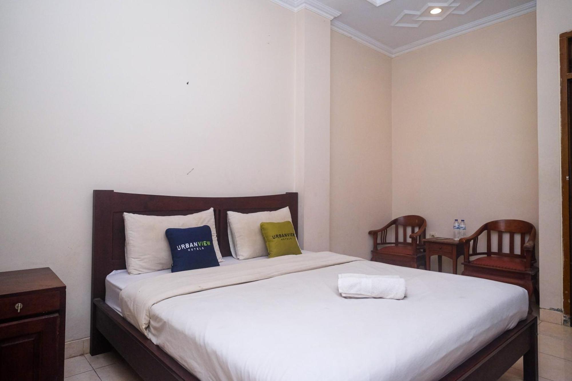 Urbanview Hotel Pondok Anggun Yogyakarta By Reddoorz Maguwo Exterior photo