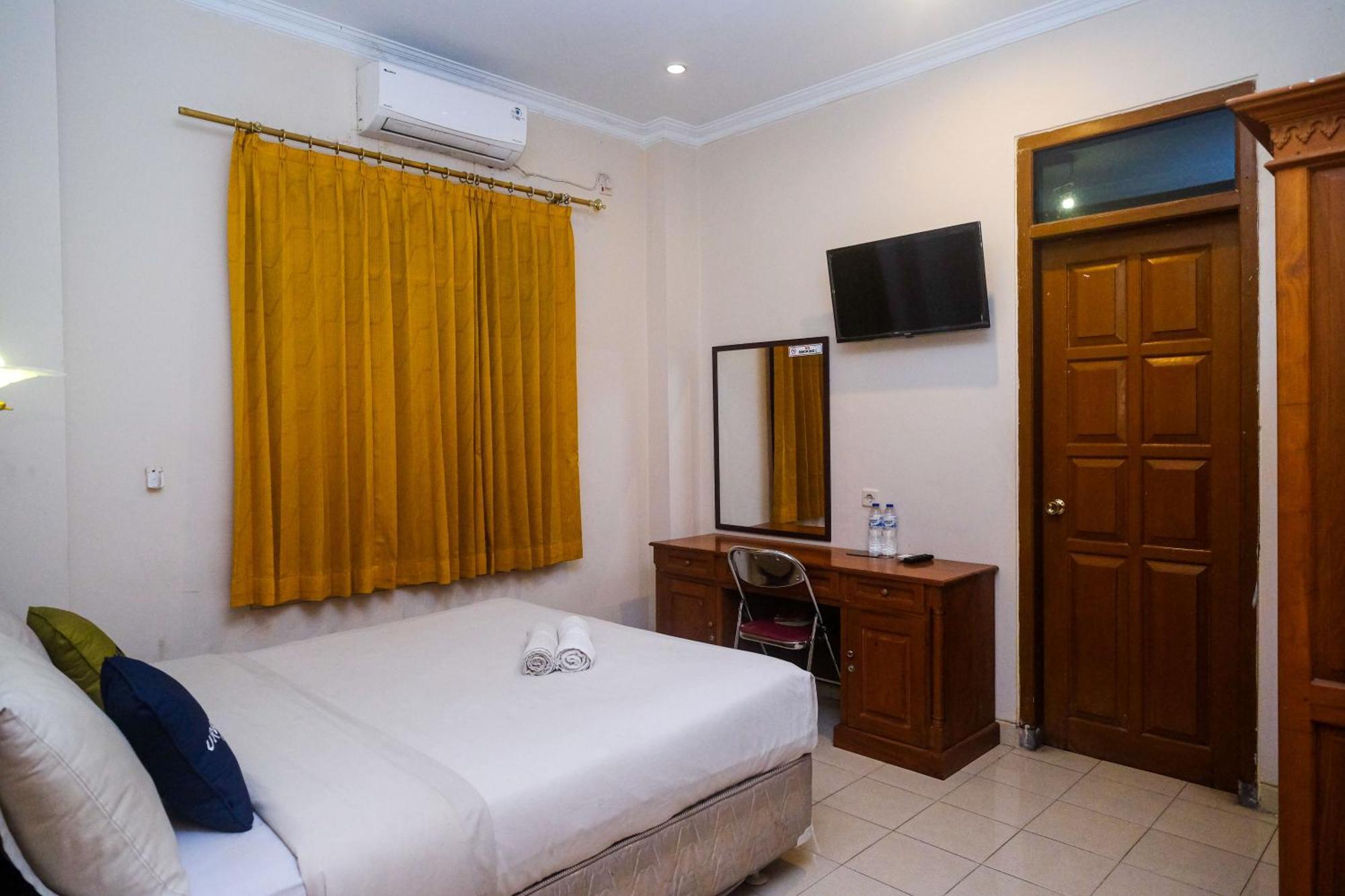 Urbanview Hotel Pondok Anggun Yogyakarta By Reddoorz Maguwo Exterior photo