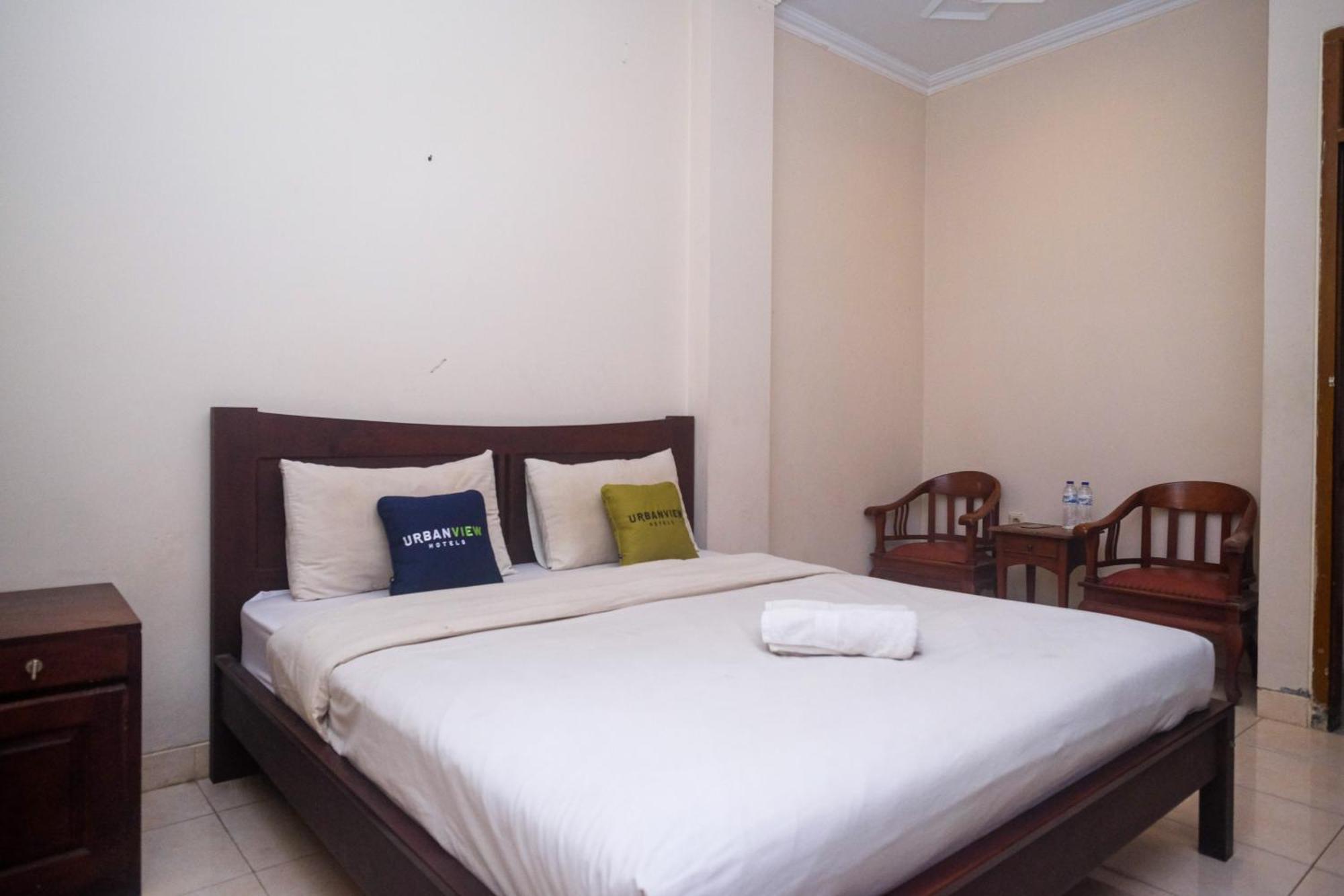 Urbanview Hotel Pondok Anggun Yogyakarta By Reddoorz Maguwo Exterior photo