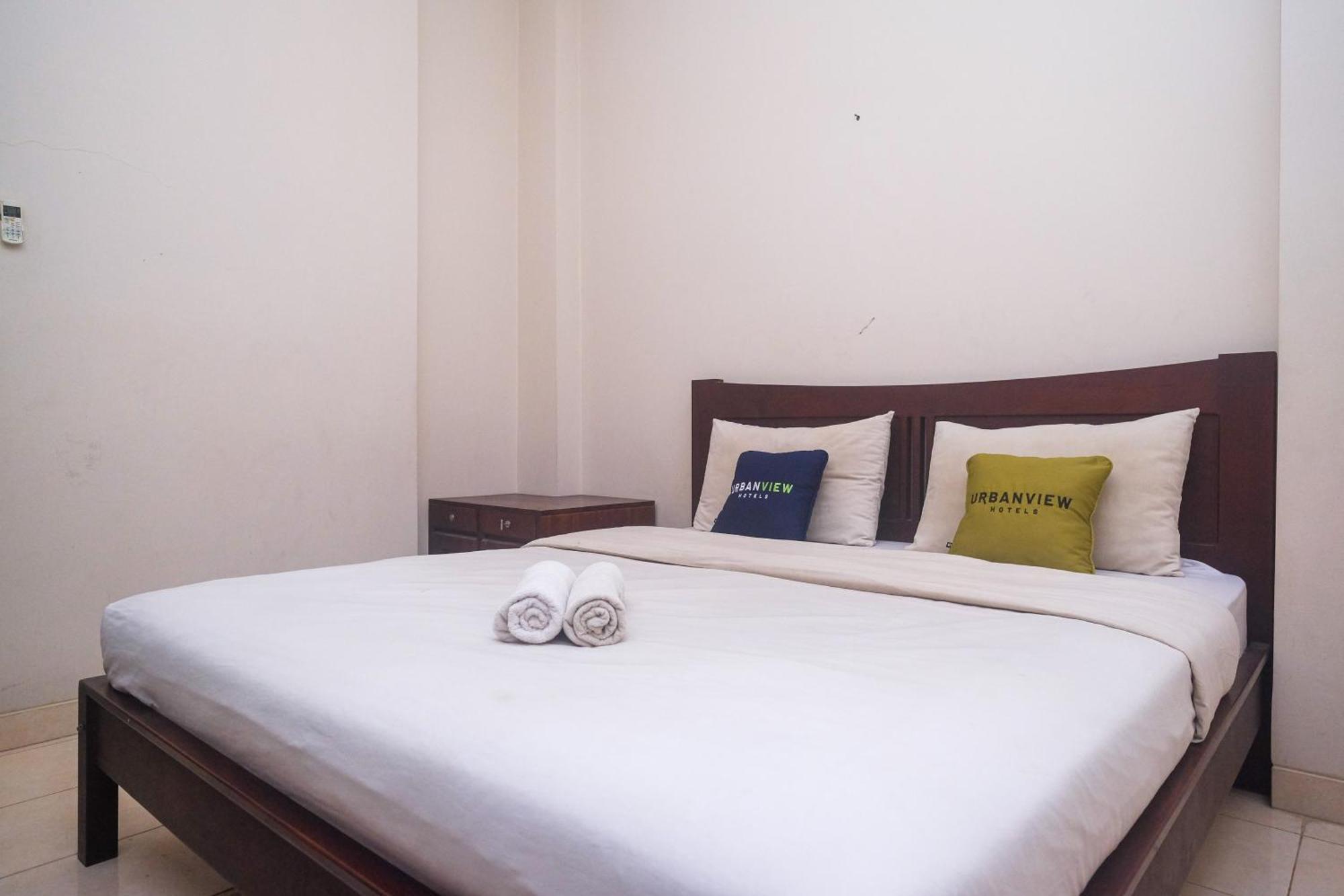 Urbanview Hotel Pondok Anggun Yogyakarta By Reddoorz Maguwo Exterior photo