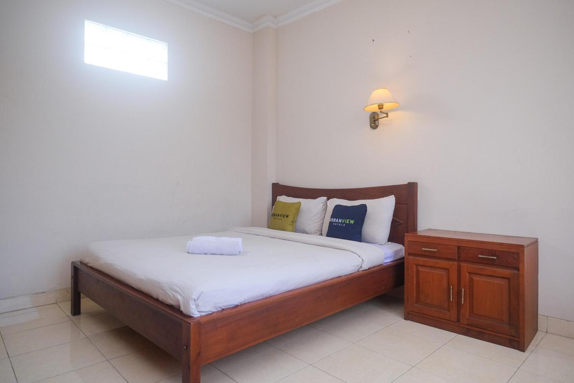 Urbanview Hotel Pondok Anggun Yogyakarta By Reddoorz Maguwo Exterior photo