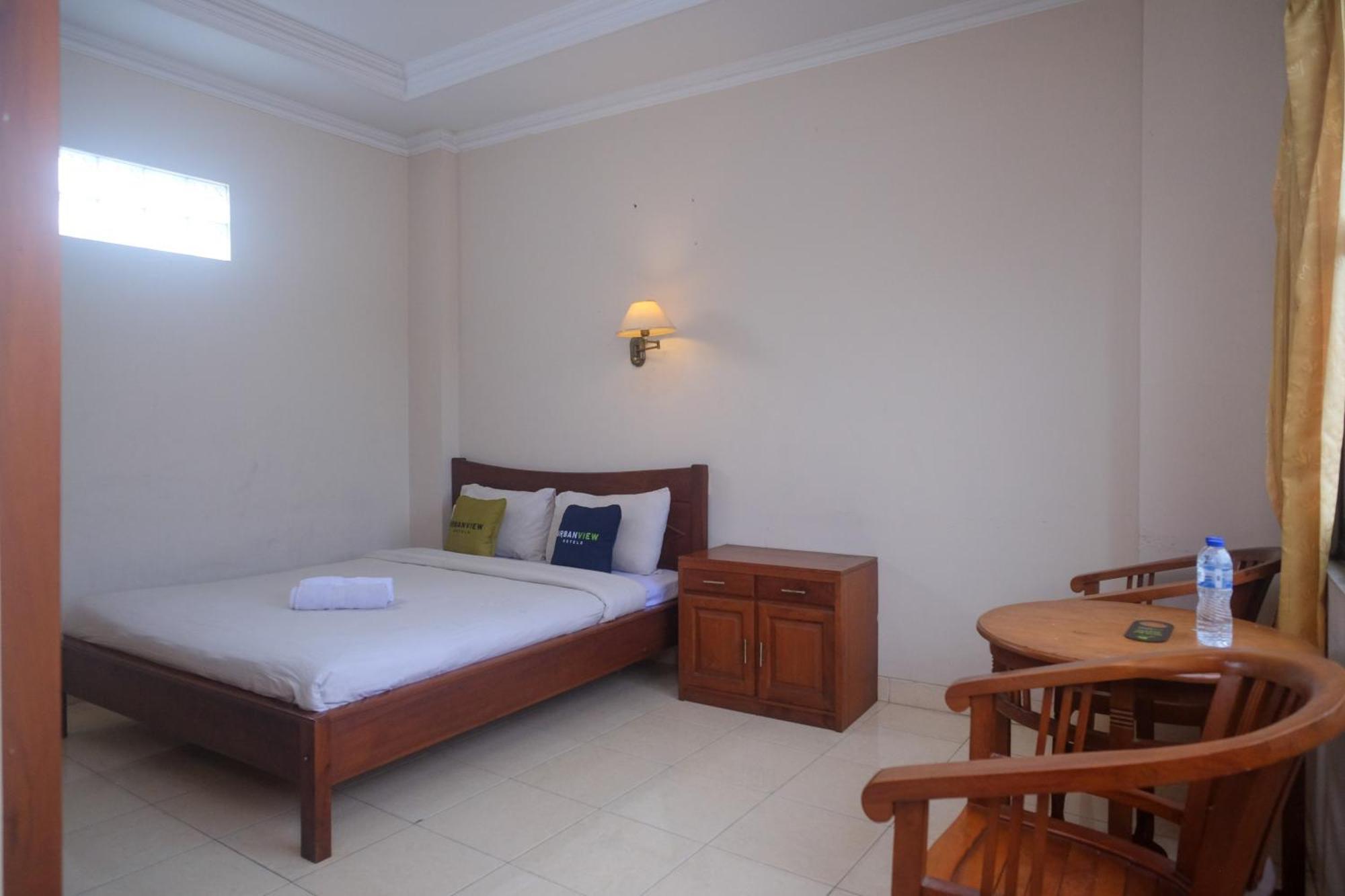 Urbanview Hotel Pondok Anggun Yogyakarta By Reddoorz Maguwo Exterior photo