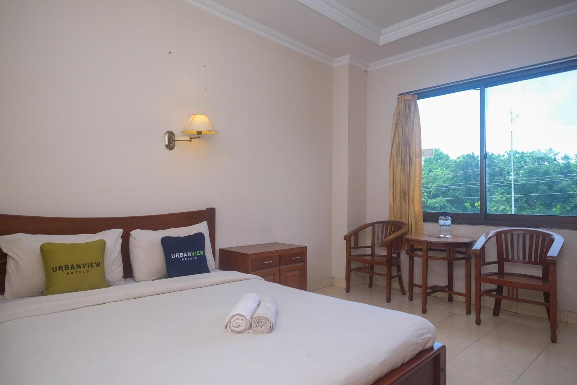 Urbanview Hotel Pondok Anggun Yogyakarta By Reddoorz Maguwo Exterior photo