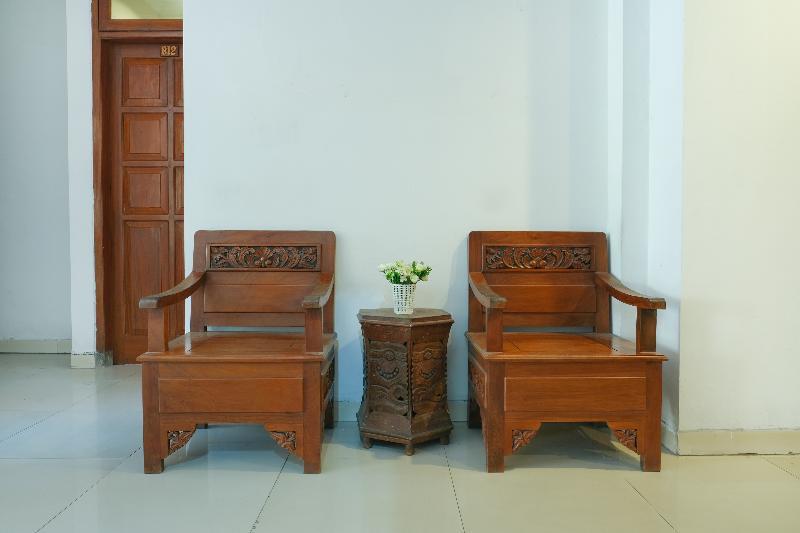 Urbanview Hotel Pondok Anggun Yogyakarta By Reddoorz Maguwo Exterior photo